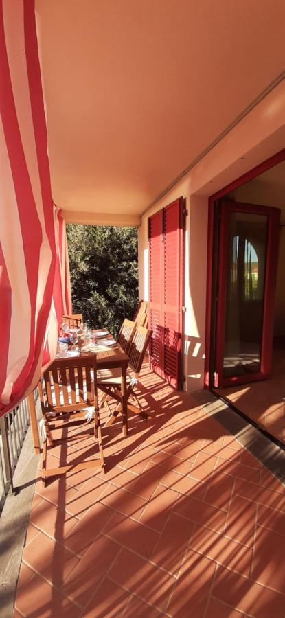 Residence Solalto San Vincenzo Bagian luar foto