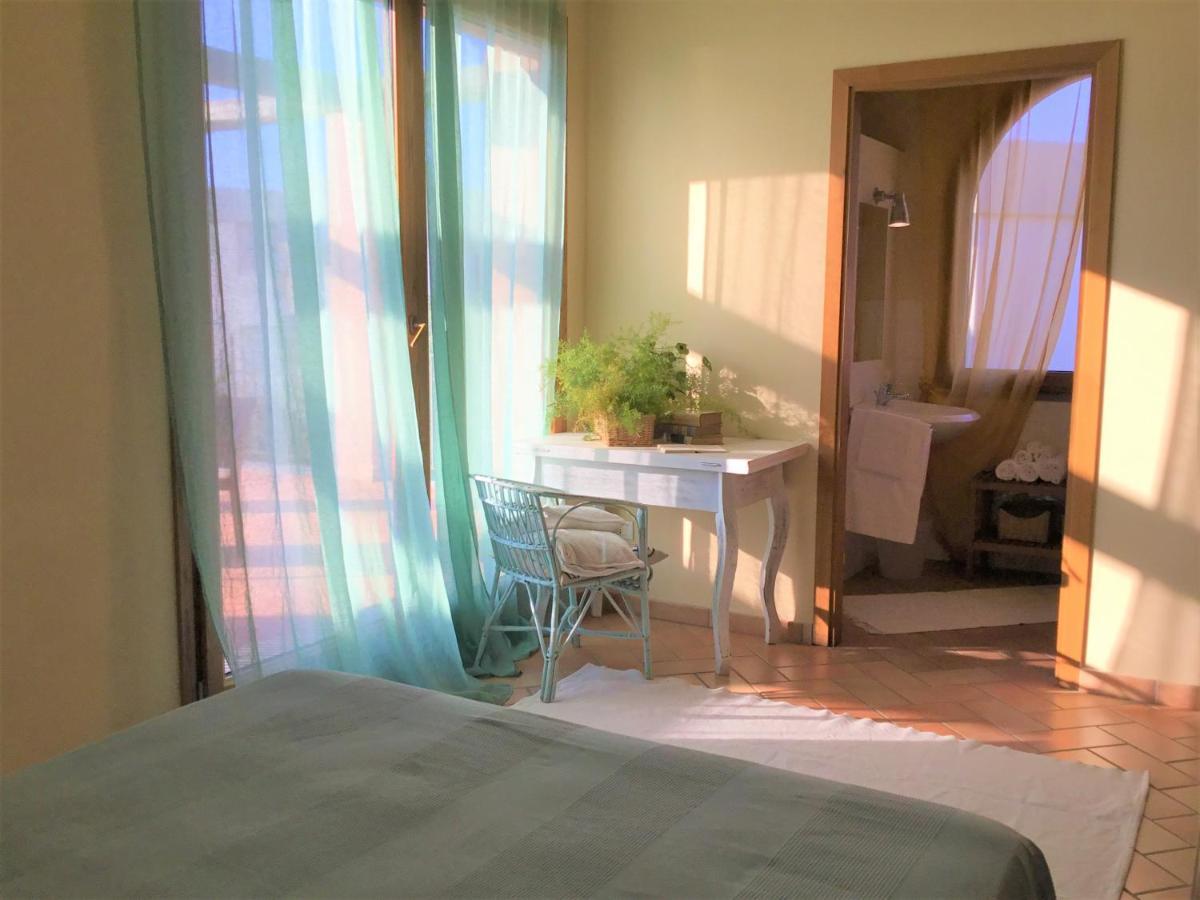Residence Solalto San Vincenzo Bagian luar foto