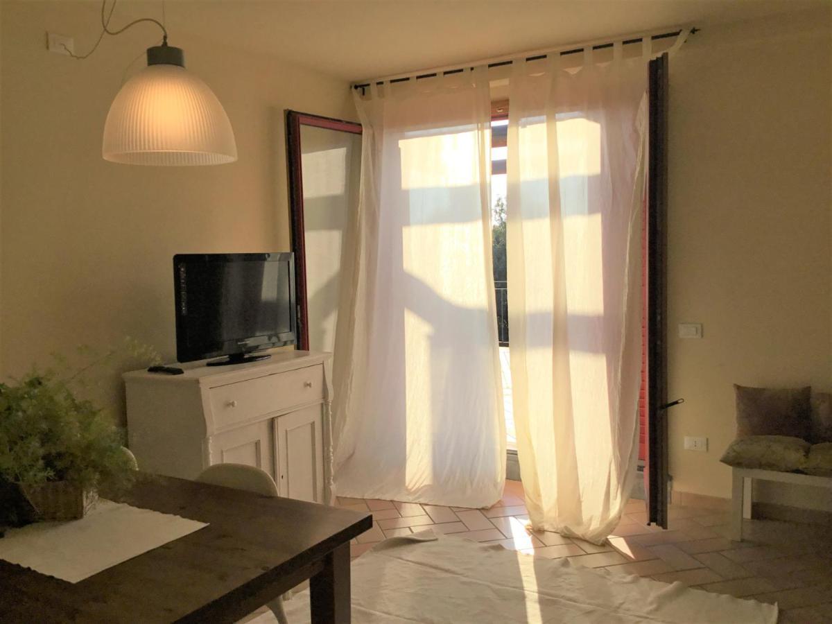 Residence Solalto San Vincenzo Bagian luar foto